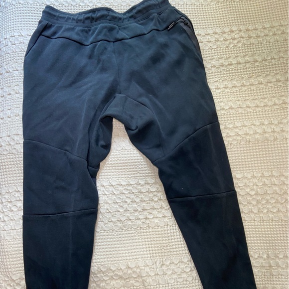 Nike Sportswear - Picture 9 of 9